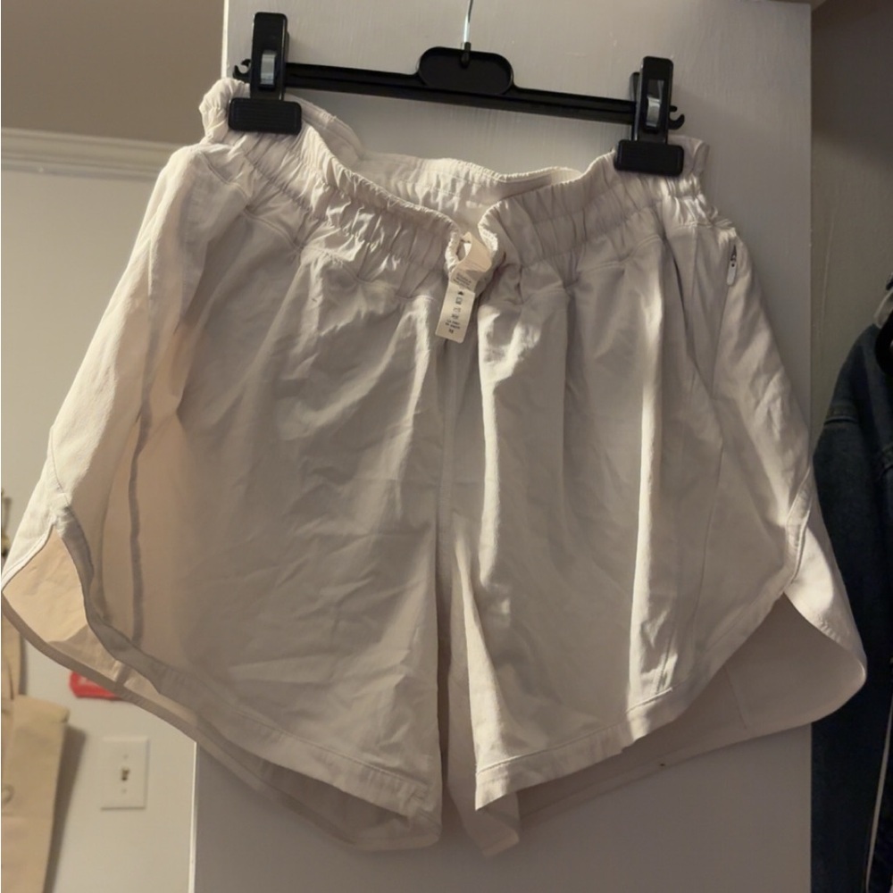 Lululemon Athletica White Athletic Shorts with Elastic Waistband